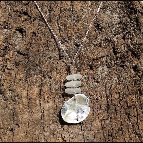 SEAGLASS Abalone Shell & Bali Bead Necklace - Picture 3 of 3